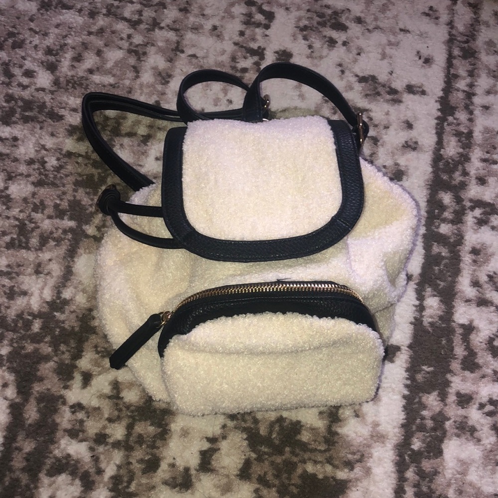 Cream furry small bag
